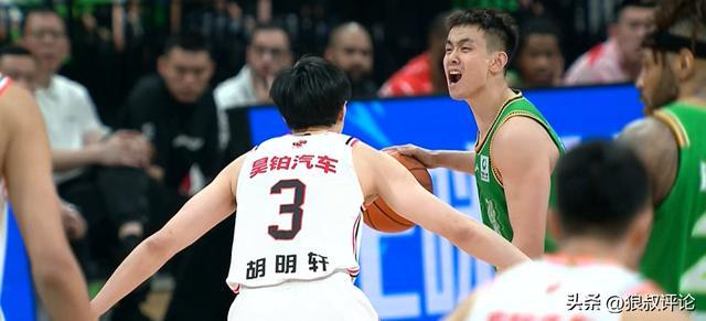 辽宁男篮明牌重建：赵继伟独扛大旗 张镇麟离队后锋线重组存隐患